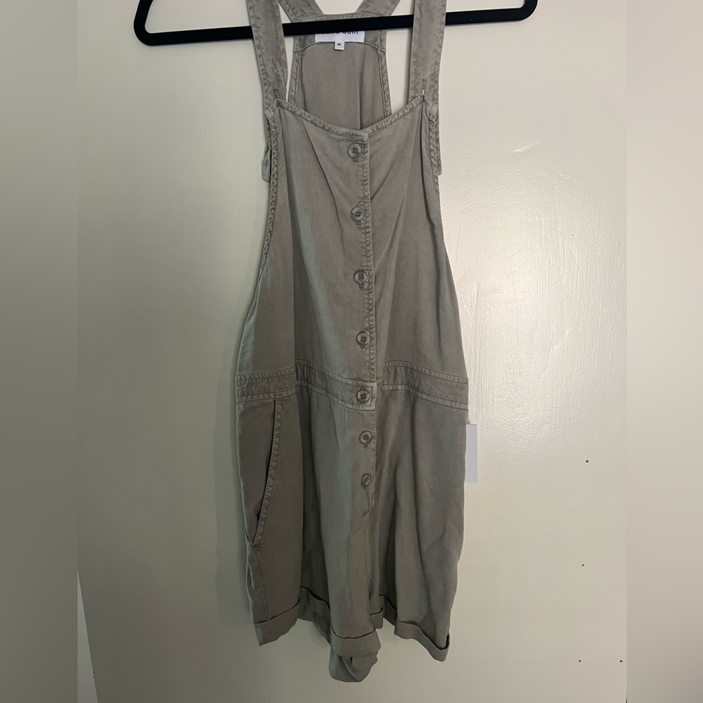 Bella Dahl size medium short overalls NWT